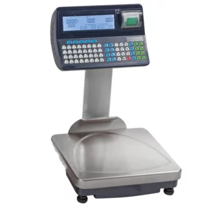 Alex con etichettatrice