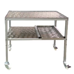 Carrello con ripiani